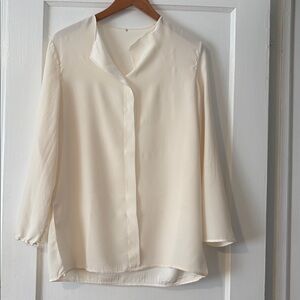 Bergdorf Goodman 100% Silk Cream Blouse. S